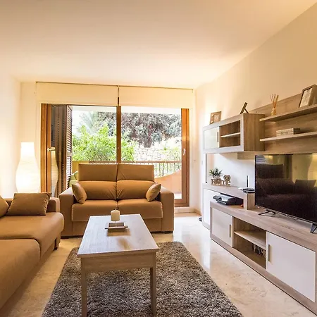 Globus La Entrada Garden Apartment *